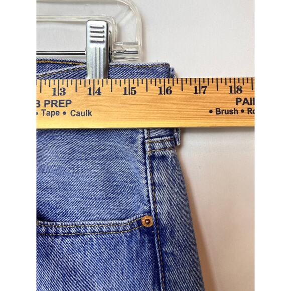 Levi's 501 Men's Size 32 x 34 Blue Button Fly 5 Pocket Denim 80s Preppy Jeans - Picture 4 of 8